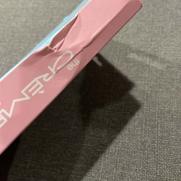 COPY - The Crème Shop x Hello Kitty Face Masks Confection Perfection infused es… - Picture 7 of 13